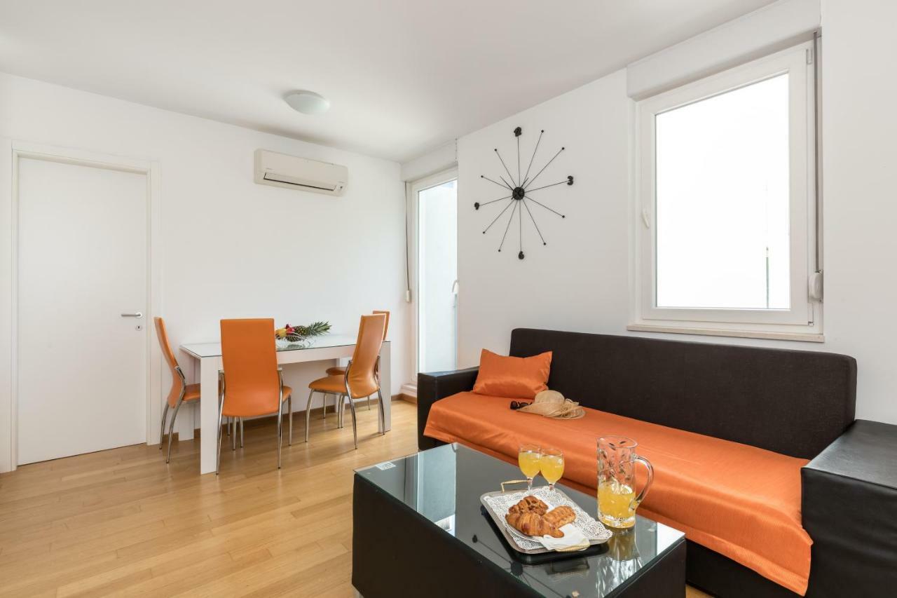 Apartment Marcela With Private Parking Split Exterior photo